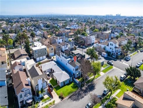 1208  California   Street, Huntington Beach, CA