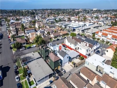 1208  California   Street, Huntington Beach, CA