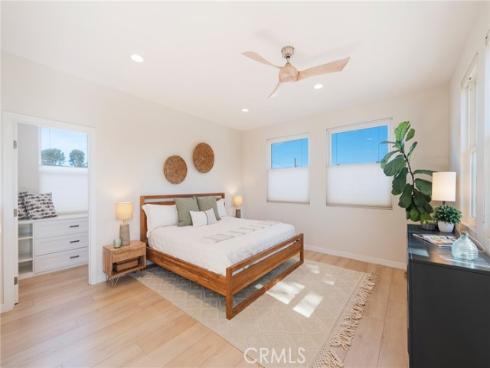 813  13th Street  , Huntington Beach, CA