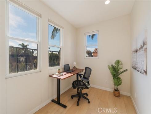 813  13th Street  , Huntington Beach, CA