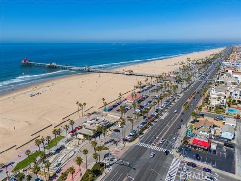 813  13th Street  , Huntington Beach, CA