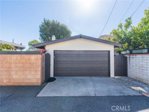 813  13th Street  , Huntington Beach, CA