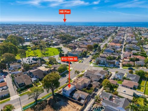 813  13th Street  , Huntington Beach, CA