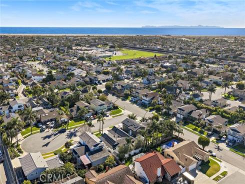 9441  Iolani   Circle, Huntington Beach, CA