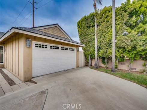 15501  Eliot  , Huntington Beach, CA