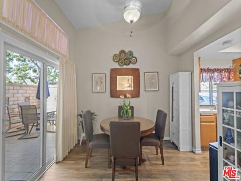 8886  Plumas  1121A  Circle, Huntington Beach, CA