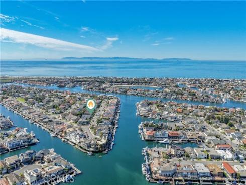 16672  Bolero Ln  , Huntington Beach, CA