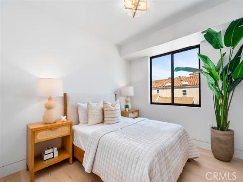 520  11th   Street, Huntington Beach, CA