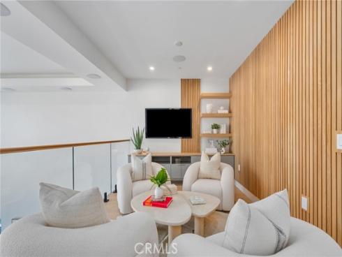 520  11th   Street, Huntington Beach, CA