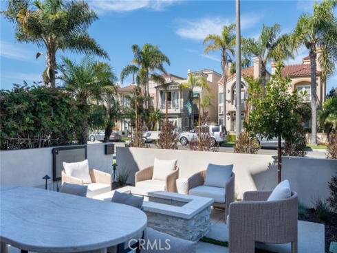 520  11th   Street, Huntington Beach, CA