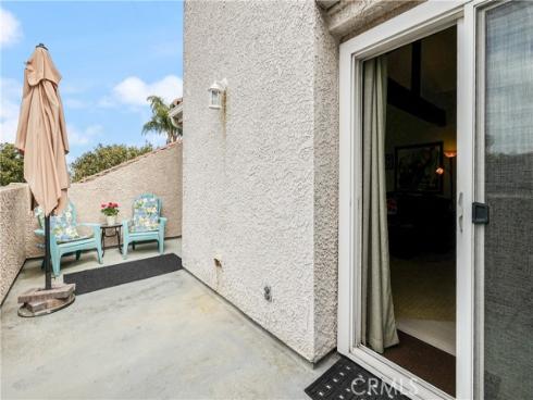 4561  Warner  302 , Huntington Beach, CA