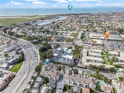 4561  Warner  302 , Huntington Beach, CA