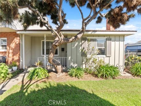 21135  Freeport  , Huntington Beach, CA