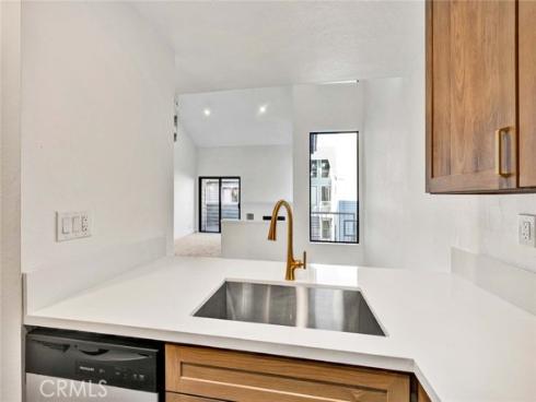 16960  Algonquin  3-204 , Huntington Beach, CA