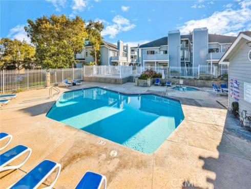 16960  Algonquin  3-204 , Huntington Beach, CA