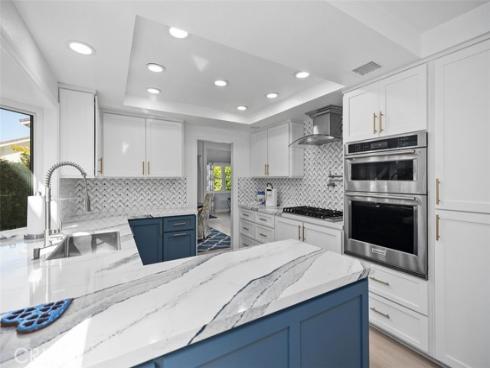 3581  Aquarius  , Huntington Beach, CA