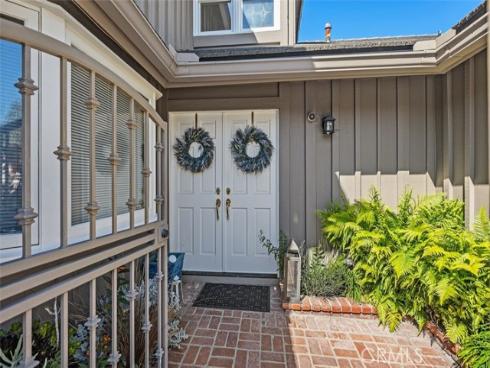 3581  Aquarius  , Huntington Beach, CA