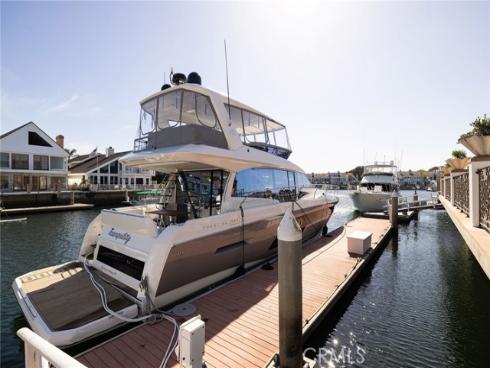 16111  Santa Barbara   Lane, Huntington Beach, CA