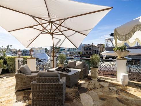 16111  Santa Barbara   Lane, Huntington Beach, CA