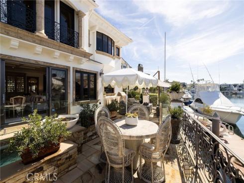 16111  Santa Barbara   Lane, Huntington Beach, CA