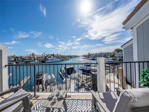 16114  Bonaire   Circle, Huntington Beach, CA