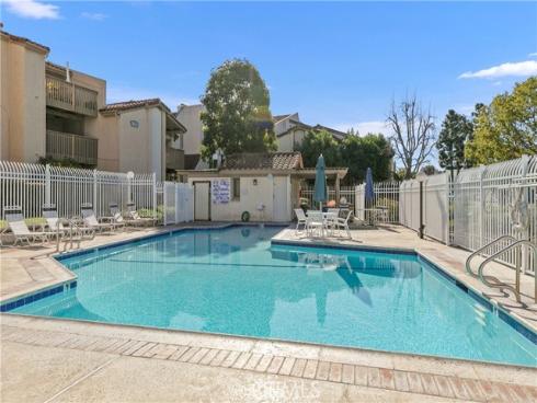 16581  Grunion Lane  204 , Huntington Beach, CA
