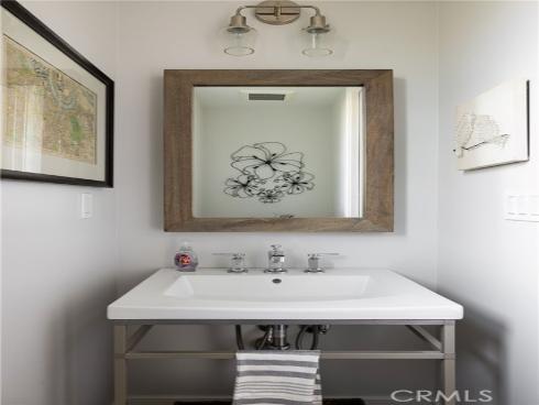 428  7th  , Huntington Beach, CA