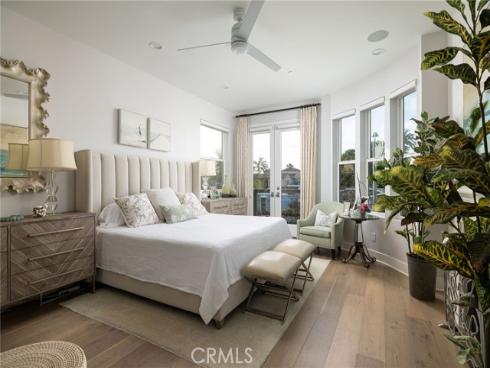 428  7th  , Huntington Beach, CA