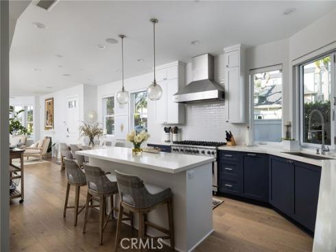 428  7th  , Huntington Beach, CA