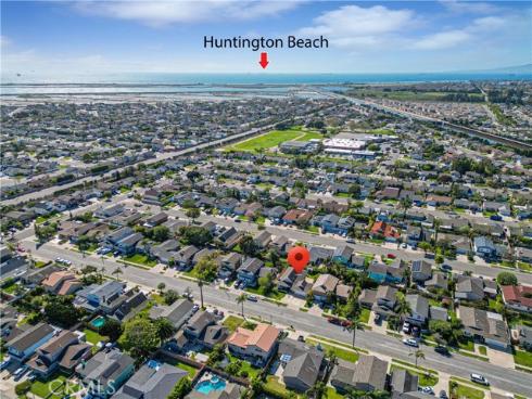 17341  Almelo   Lane, Huntington Beach, CA