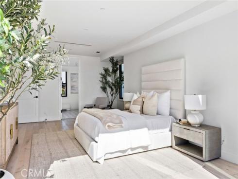 17007  Edgewater   Lane, Huntington Beach, CA