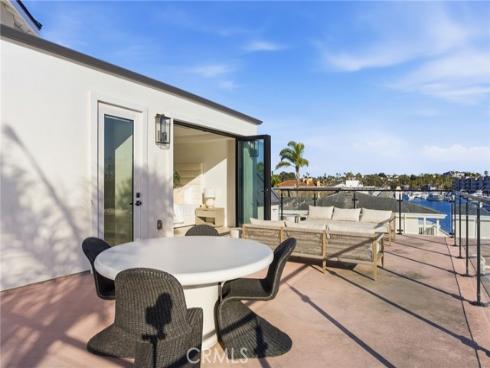 17007  Edgewater   Lane, Huntington Beach, CA