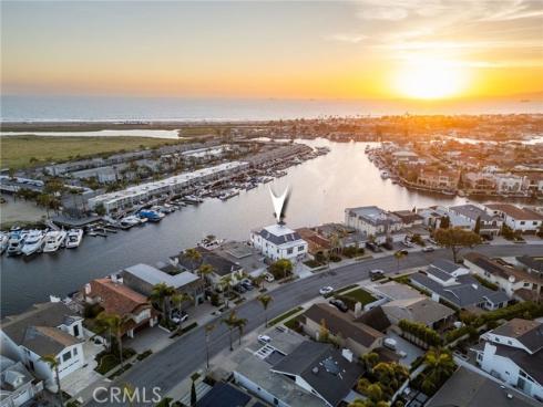 17007  Edgewater   Lane, Huntington Beach, CA