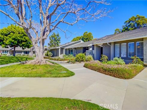 8932  Biscayne  1320-C  Court, Huntington Beach, CA
