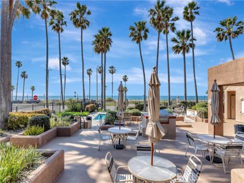 1200  Pacific Coast  106  Highway, Huntington Beach, CA