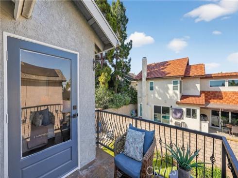 20261  Lighthouse  , Huntington Beach, CA