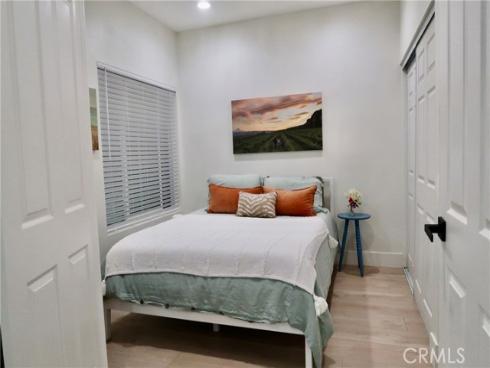 4561  Warner  101 , Huntington Beach, CA