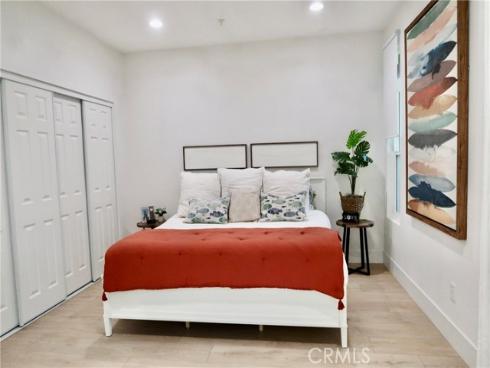 4561  Warner  101 , Huntington Beach, CA