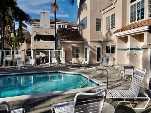 4561  Warner  101 , Huntington Beach, CA