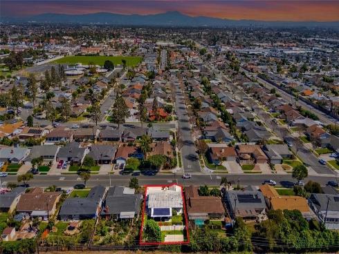 16381  Rhone  , Huntington Beach, CA