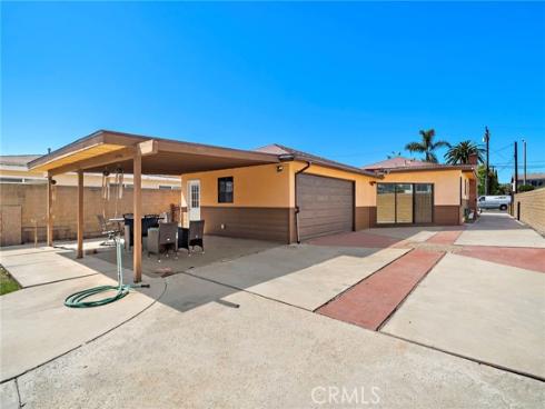 17162  Elm   Lane, Huntington Beach, CA