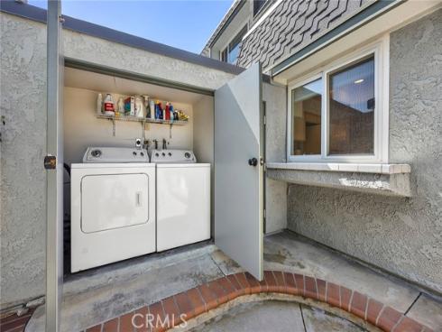 21114  Gypsy Moth   Lane, Huntington Beach, CA