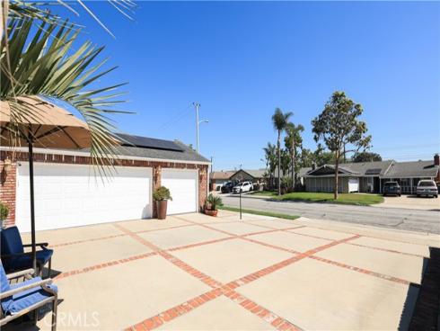 15751  Plymouth Lane  , Huntington Beach, CA