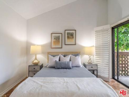 4852  Cabana  202  Drive, Huntington Beach, CA