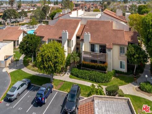 4852  Cabana  202  Drive, Huntington Beach, CA