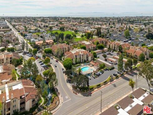 4852  Cabana  202  Drive, Huntington Beach, CA