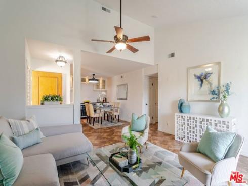 4852  Cabana  202  Drive, Huntington Beach, CA