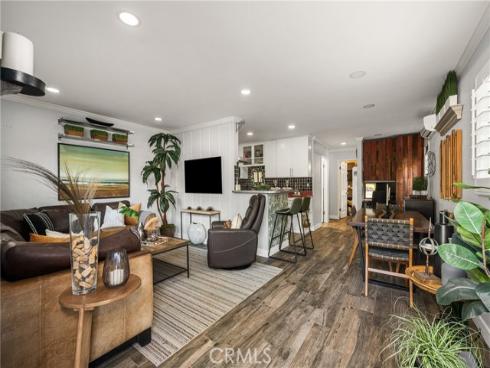 308  12th  , Huntington Beach, CA