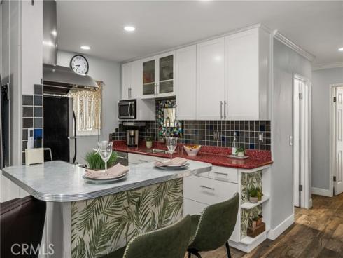308  12th  , Huntington Beach, CA