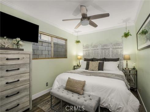 308  12th  , Huntington Beach, CA